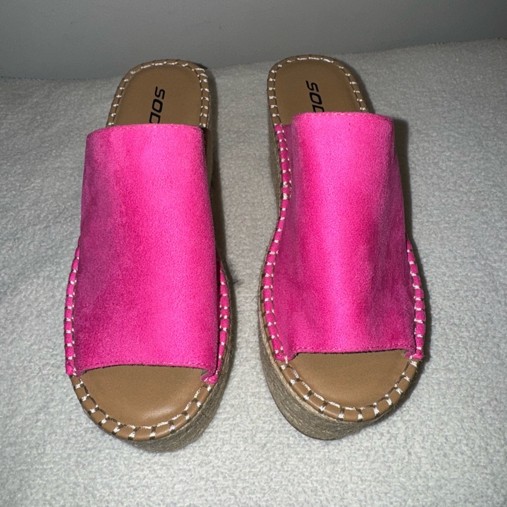 Soda Pink and Tan Espadrille Platform Sandals. Size 8.5 - Picture 2 of 5